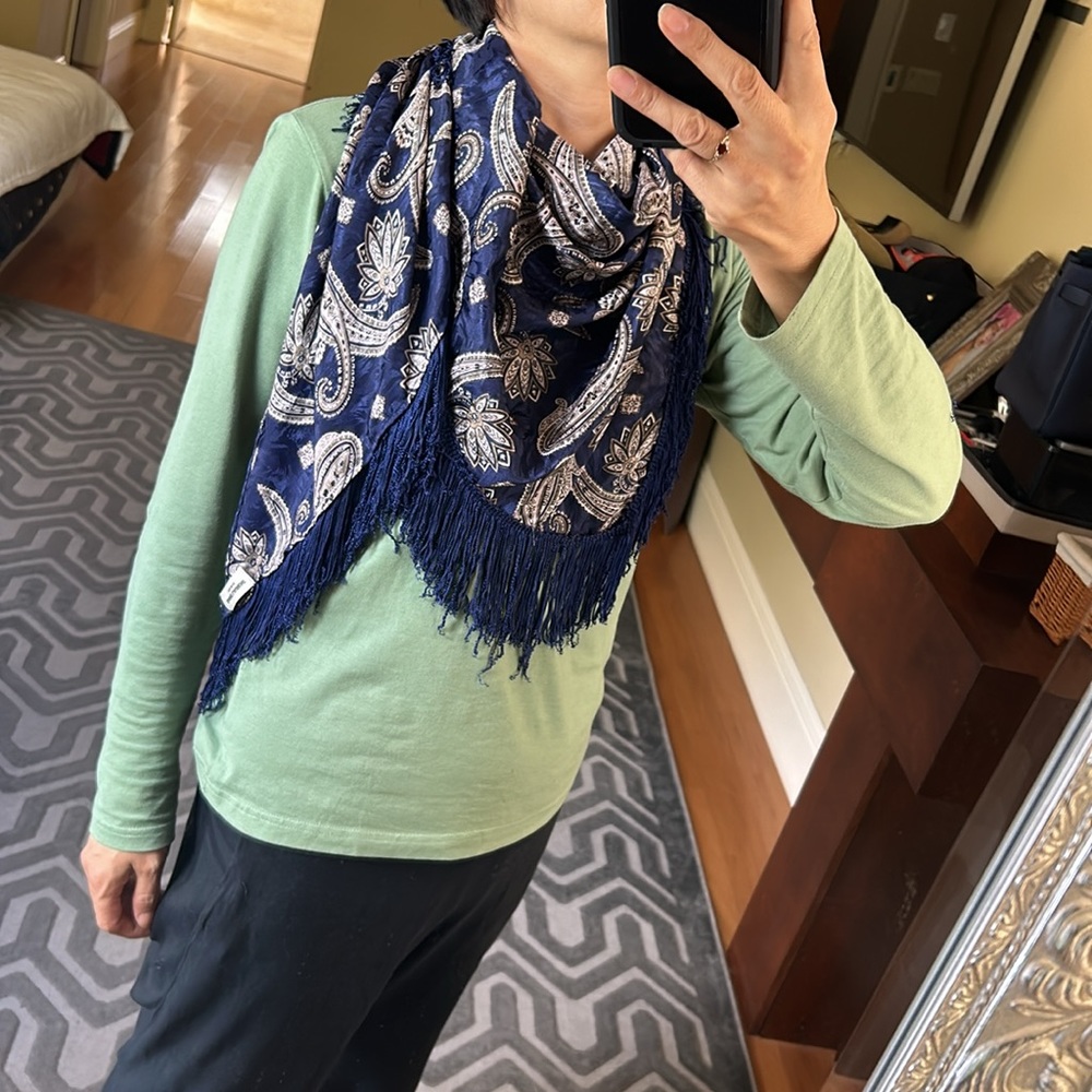 Vintage Saint Laurent blue print scarf - Picture 7 of 8